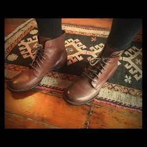 Born Women’s Orleans Boot - new!